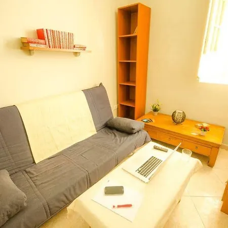 Apartment Living *